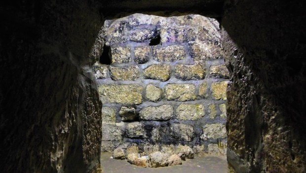 Lazarus tomb