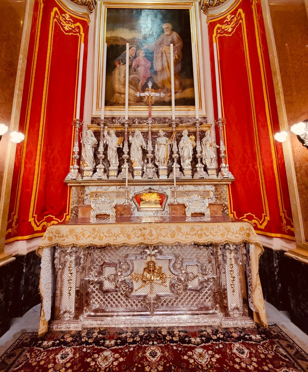Saint-Joseph-Altar-�-Courtesy-of-the-Senglea-Parish.jpg