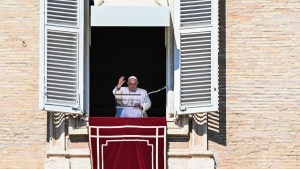 W rozważaniu przed modlitwą Anioł Pański w Watykanie papież Franciszek mówił o spotkaniu Jezusa i Samarytanki