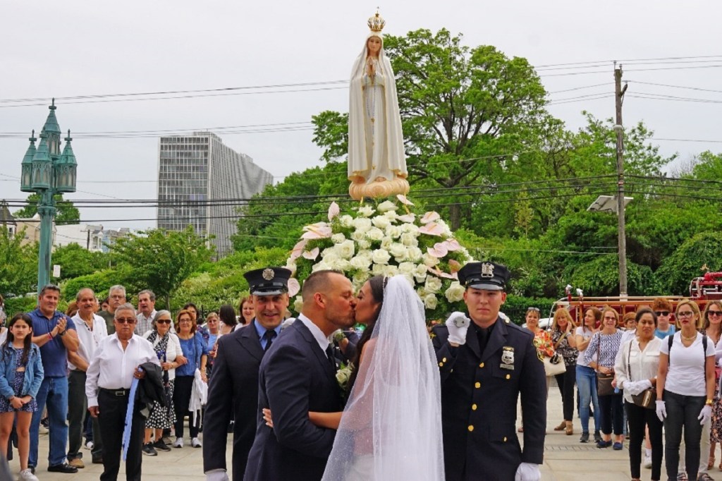 Our Lady of Fatima Pilgrim Statue, Mother's Day Procession, New Jersey