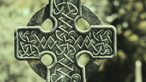 CELTIC-CROSS-SANDY-MILLAR.jpg