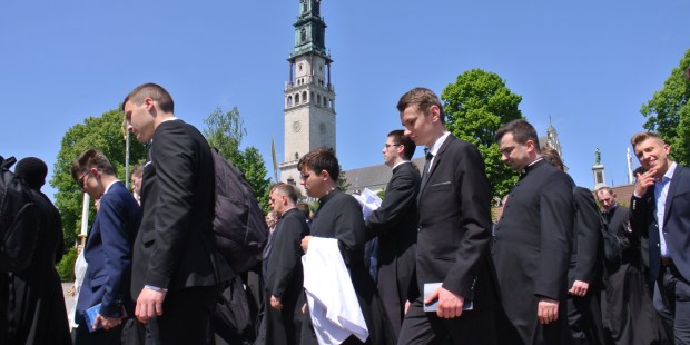 (slideshow) Polish seminarians pilgrimage Czestochowa