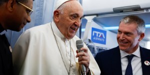 Ready to soak up strength from young people, Francis now in Portugal