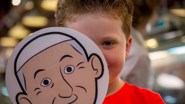 BOY-POPEMOJI-ALETEIA