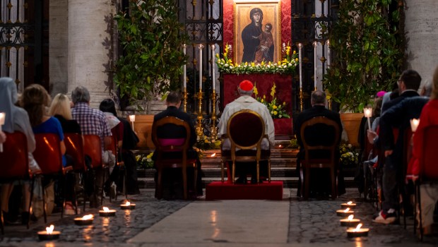 Rosary for Peace in the Holy Land presided over by Cardinal Vicar Angelo De Donatis at Santa Maria Maggiore in front of the icon of the Blessed Virgin Mary Salus Populi Romani