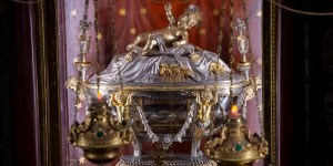 5 Pieces of Jesus&#8217; manger are in this Rome church