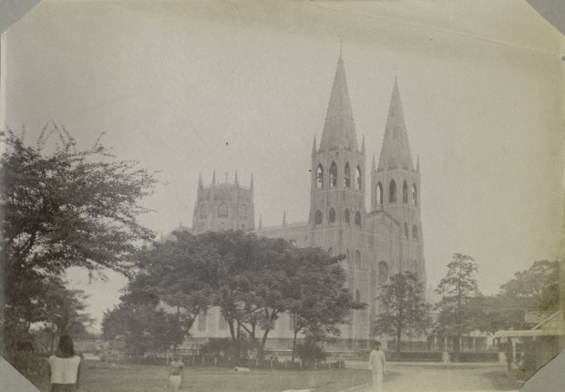 Old picture of San Sebastian, MAnila