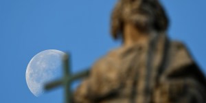 The day the Vatican flag went to the Moon
