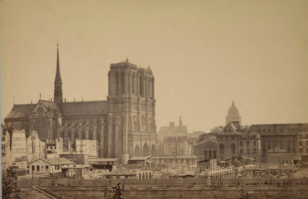 Construction de l'hotel dieu à paris
