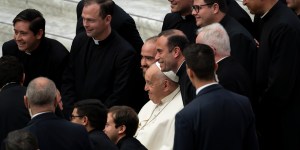 Pope writes to world’s parish priests