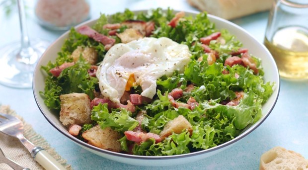 Lyonnaise salad