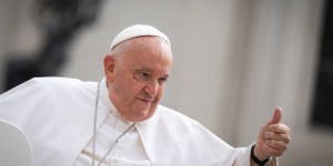 Singapore Catholics to tailgate for Papal Mass as for Taylor Swift