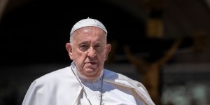 Pope on &#8220;awful situation&#8221; of Christians leaving Middle East