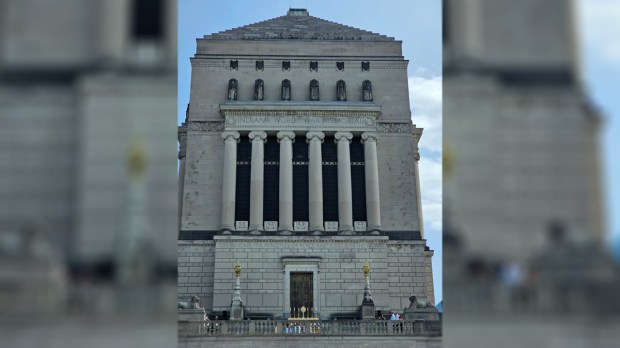 National-Eucharistic-Congress-Indiana-World-war-Memorial
