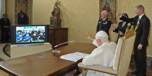 When Benedict XVI talked with ISS astronauts