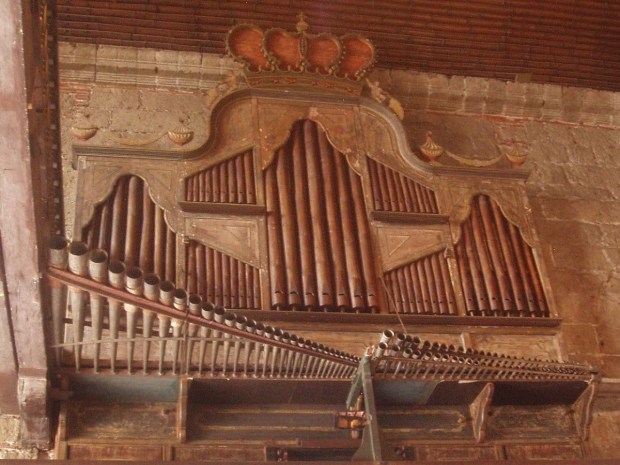 Philippines bamboo pipe organ full